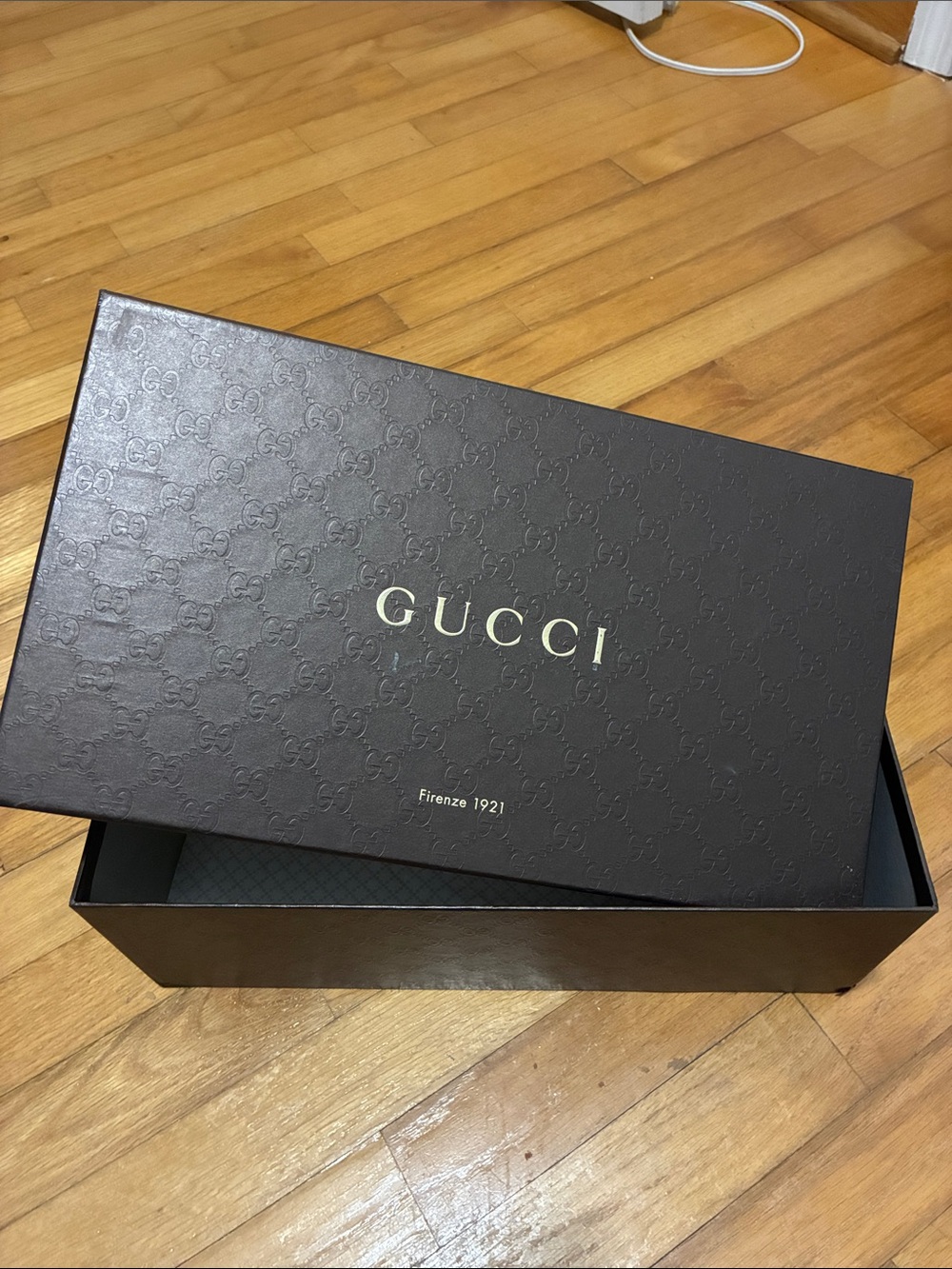 Gucci Box Authentic with gift paper for shoes or handbag